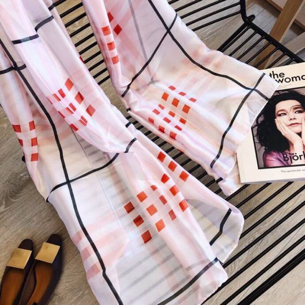Bv*b*rry Scarf